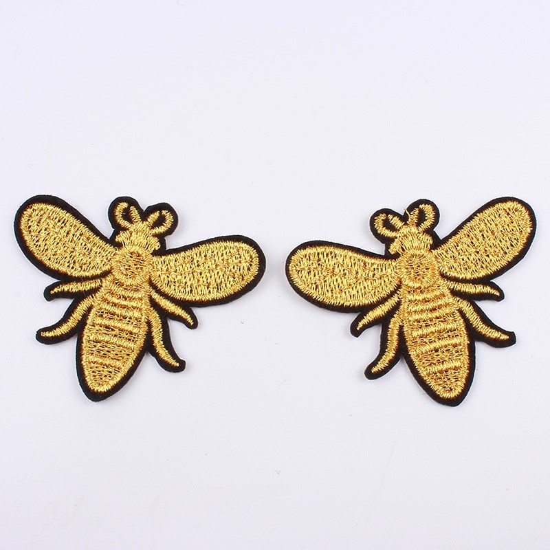 Patchs abeille brodés couleur or  2.8 x 3.4 cm