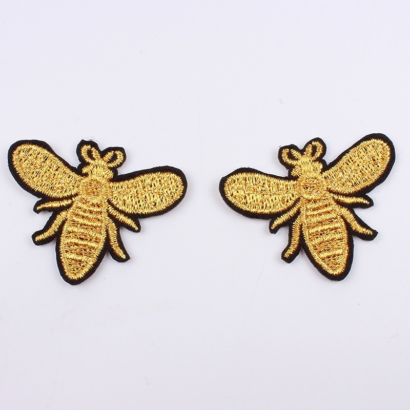 Patchs abeille brodés couleur or  3.5 x 4.4 cm