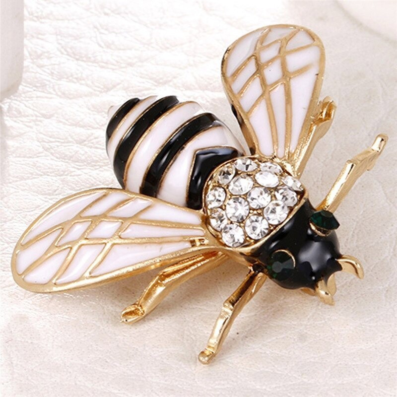 Magnifique broche abeille en émail modèle argent