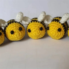Porte-clés tout doux en tricot  une abeille pour votre sac